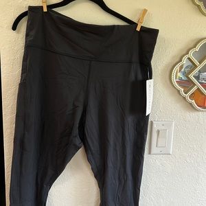 Athleta ultimate stash capri